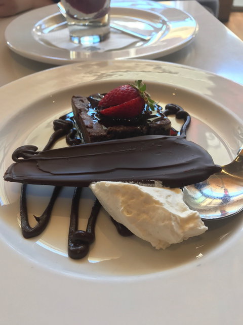 Avoca Hotel - Accommodation Directory 5