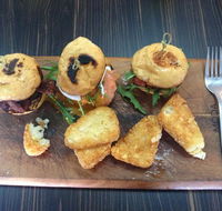 The Golden Fleece Hotel - Accommodation Directory