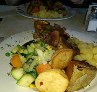 Queens Arms Hotel Riccardo's Seafood and Steakhouse - Accommodation Directory