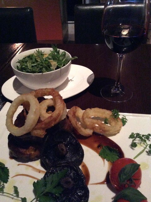 O Bar & Restaurant - Accommodation Directory 2