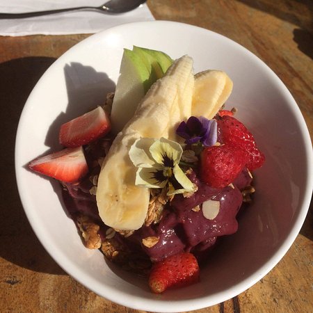 Clear Island Waters QLD Accommodation Directory