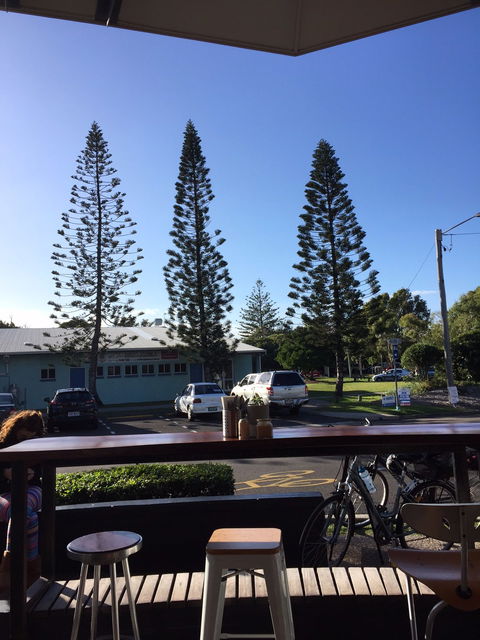 High Tide Bar, Grill And Cafe - Accommodation Directory 1