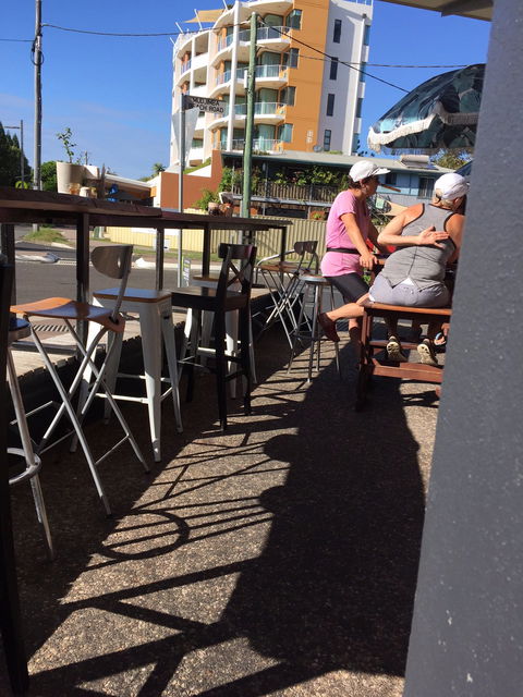 High Tide Bar, Grill And Cafe - Accommodation Directory 3