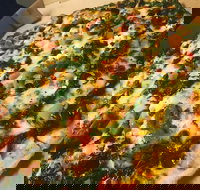 Ducks Pizzas  Burgers - Accommodation Directory