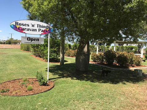 Roses 'n Things Van Park - Accommodation Directory 0