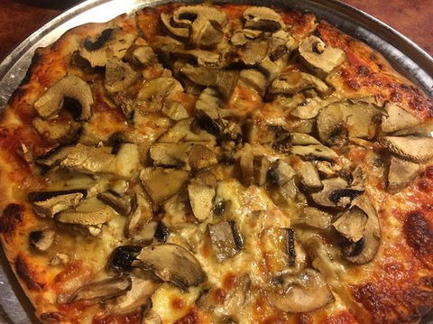 Papa Gino's Pizza Restaurant - Accommodation Directory 0