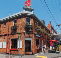 Robert Burns Hotel - Accommodation Directory