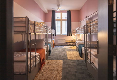United Backpackers - Accommodation Directory 11