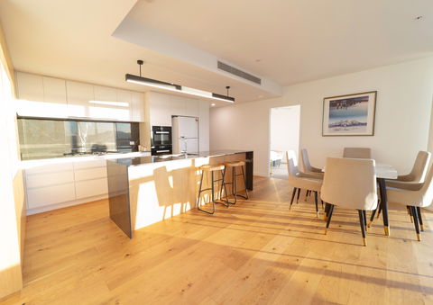 Arise Brisbane One - Accommodation Directory 2