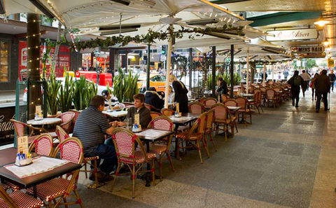 Royal Albert Hotel - Accommodation Directory 13