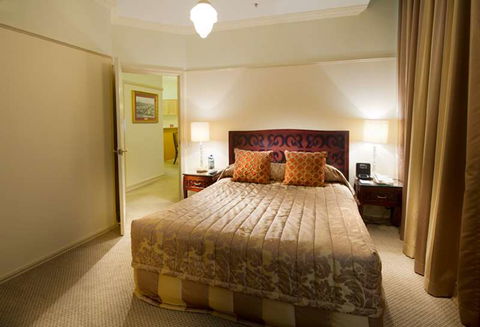 Royal Albert Hotel - Accommodation Directory 17