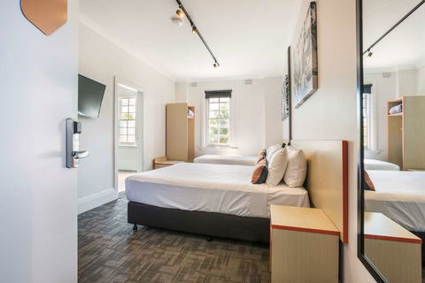 Nightcap At Regents Park Hotel - Accommodation Directory 5