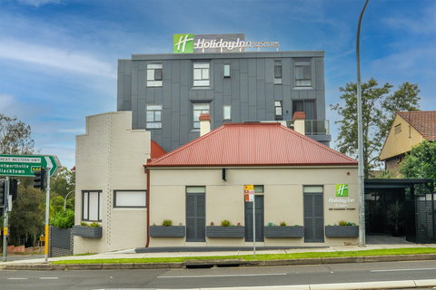 Holiday Inn Stes Parramatta Mar - Accommodation Directory 1