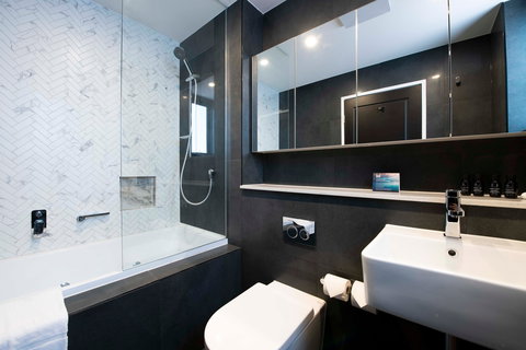 Holiday Inn Stes Parramatta Mar - Accommodation Directory 5