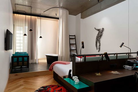 QT Melbourne - Accommodation Directory 7
