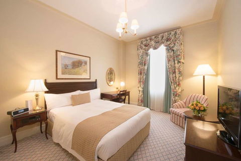 The Hotel Windsor - Accommodation Directory 5