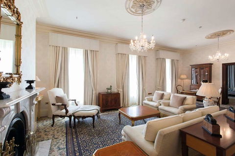 The Hotel Windsor - Accommodation Directory 12