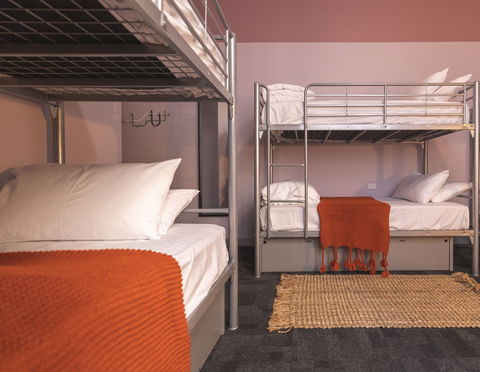 United Backpackers - Accommodation Directory 5