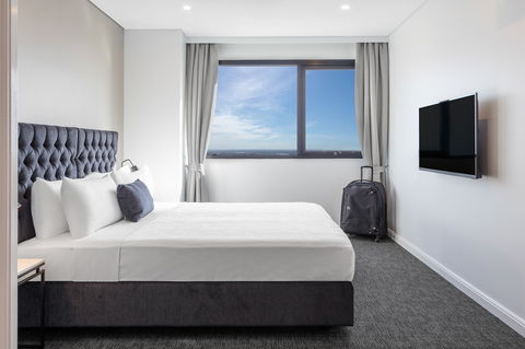 Meriton Suites Kent Street - Accommodation Directory 16
