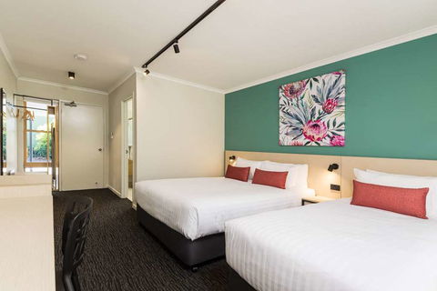 NIghtcap At Balaclava Hotel - Accommodation Directory 2