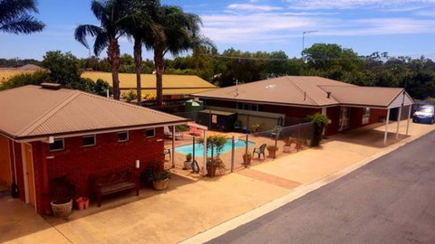 Centrepoint Motel - Accommodation Directory 1