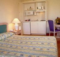 The Crescent On Bayswater - Accommodation Directory