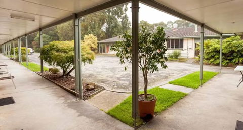 Prom Country Lodge - Accommodation Directory 0
