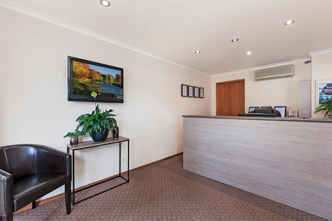 AAt 28 Goldsmith Motel - Accommodation Directory 1
