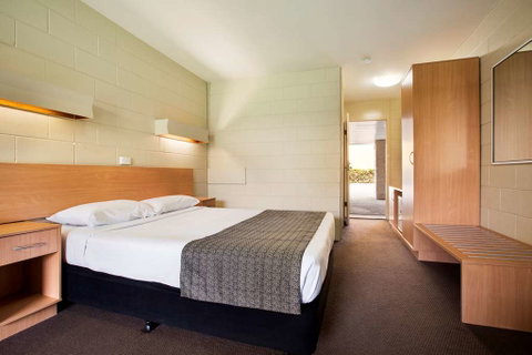 Dalrymple Motel - Accommodation Directory 4