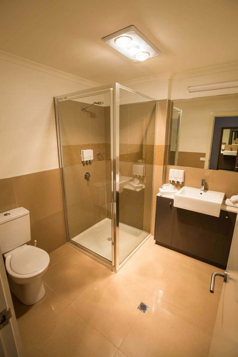 Bairnsdale International - Accommodation Directory 3