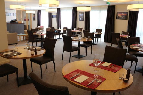Bairnsdale International - Accommodation Directory 9