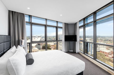 Meriton Suites Church Street, Parramatta - Accommodation Directory 3