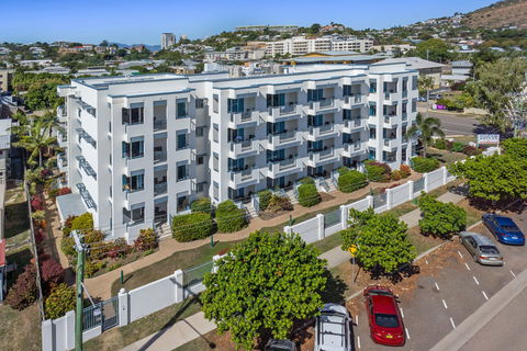 Madison Ocean Breeze - Accommodation Directory 0