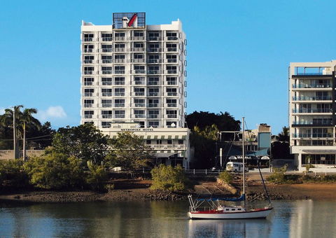 Oaks Metropole Hotel - Accommodation Directory 0
