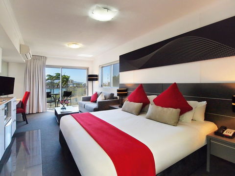 Oaks Metropole Hotel - Accommodation Directory 2