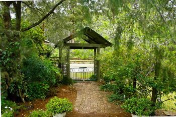 Kemeys Mountain Hideaway - Accommodation Directory 0