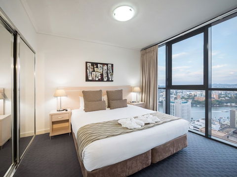 Oaks Charlotte Towers - Accommodation Directory 1