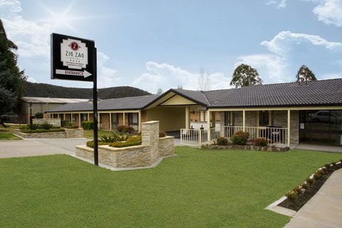 Zig Zag Motel - Accommodation Directory 1