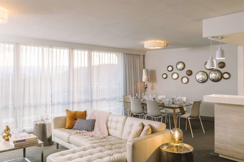 QT Canberra - Accommodation Directory 15