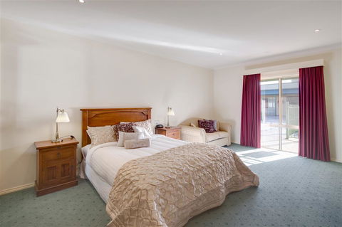 Best Western Crystal Inn - Accommodation Directory 1