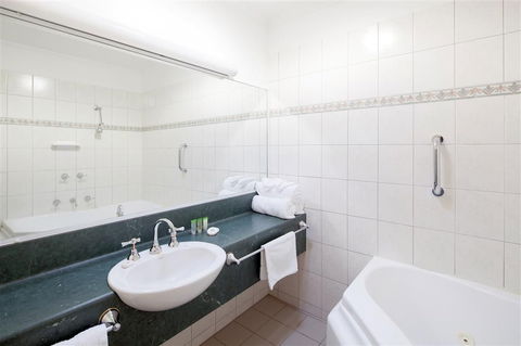 Best Western Crystal Inn - Accommodation Directory 10