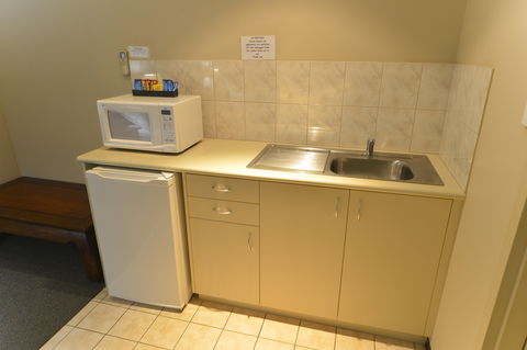 Wattle Grove Motel - Accommodation Directory 5