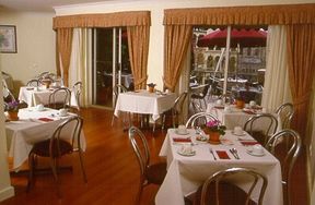 The Crescent On Bayswater - Accommodation Directory 2