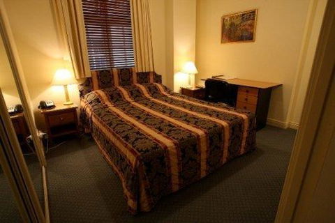 ULTIQA Rothbury Hotel - Accommodation Directory 4