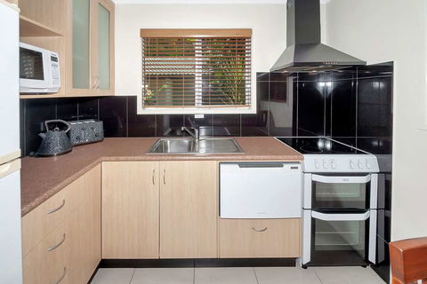 Comfort Resort Blue Pacific - Accommodation Directory 11