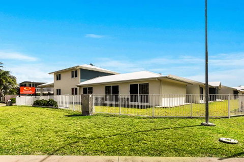 Econo Lodge Beachside - Accommodation Directory 0
