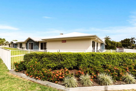 Econo Lodge Beachside - Accommodation Directory 1