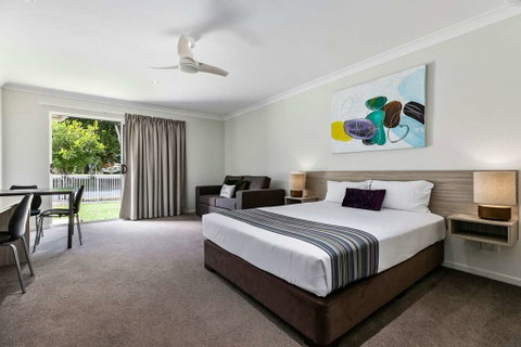 Econo Lodge Beachside - Accommodation Directory 7