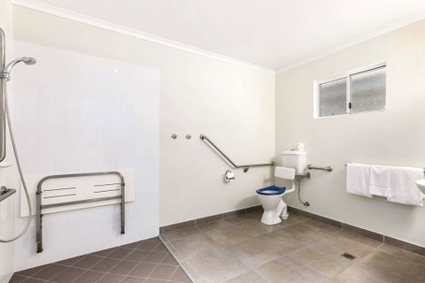 Econo Lodge Beachside - Accommodation Directory 17