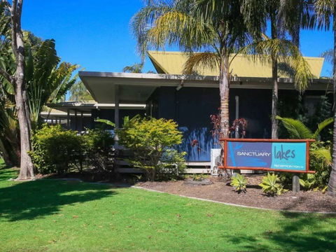 Sanctuary Lakes Fauna Retreat - Accommodation Directory 0